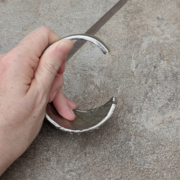 💕Host Pick💕 Bling Cocktail Bracket Bracelet - Picture 8 of 9